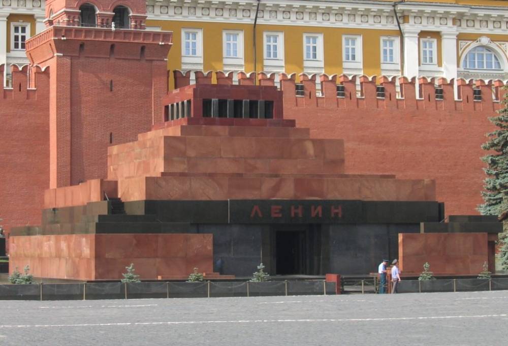 Mavzoley-lenin-1024x697.jpg.1bd796c0c38d4f2a625e6b148e623a5b.jpg