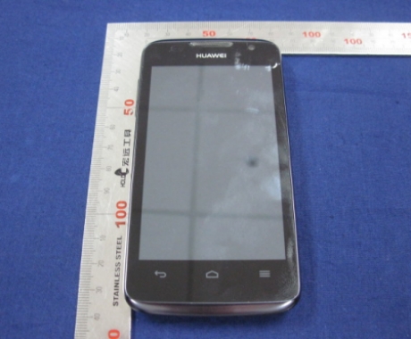 Dual-SIM смартфона Ascend G 302D беше одобрен от FCC