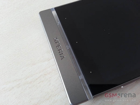 „Живи“ снимки на смартфона Sony Xperia SL