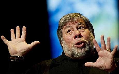 Стив Возняк предупреди за опасността от използването на услуги в облак