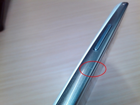 Проблеми с корпуса на Samsung Galaxy S III