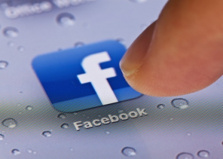 Facebook пускат дългоочакван ъпдейт на приложението си за iOS