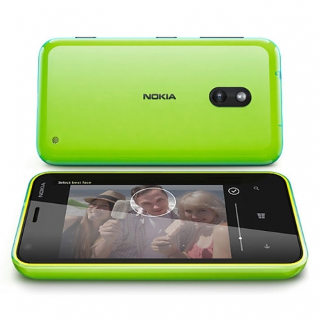 Nokia представи бюджетния смартфон Lumia 620