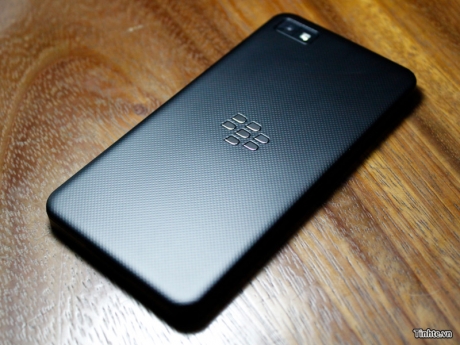 „Живи“ снимки на новия смартфон BlackBerry