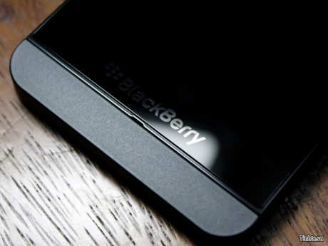 „Живи“ снимки на новия смартфон BlackBerry