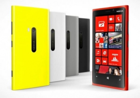 Анализатори: Nokia създаде изкуствен дефицит на Lumia 920