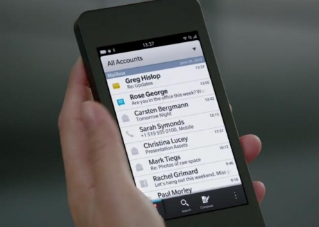 RIM пускат тъчскрийн смартфон с BlackBerry 10 през 2013 година