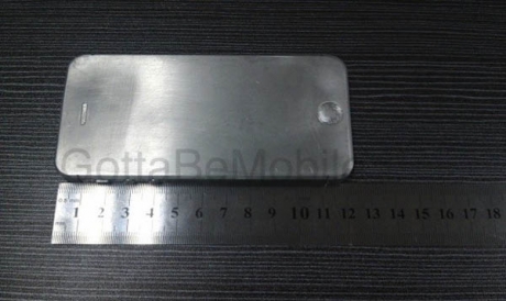 Появиха се снимките на „инженерните образци“ на iPhone 5 и iPad Mini