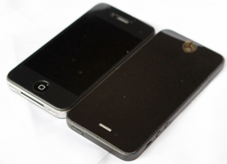 На снимки се появи ранния прототип на iPhone 5