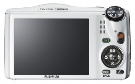 Fujifilm FinePix F800EXR: 20-кратно оптично увеличение и модул Wi-Fi