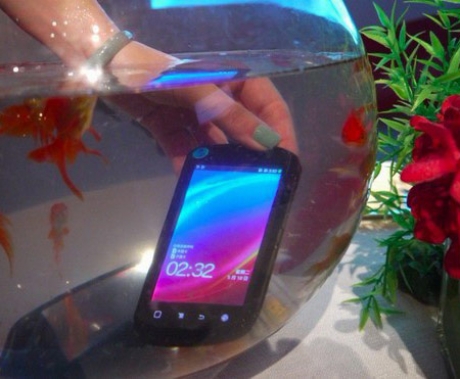 Haier Zing – водонепроницаем смартфон с операционна система Alibaba Aliyun OS