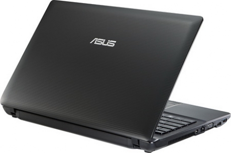 Asus стартира продажбите на бюджетния лаптоп X54C-BBK19