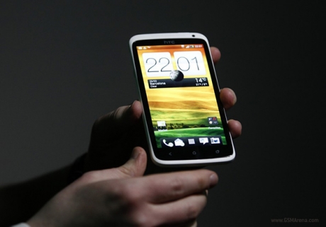 HTC призна за проблема с Wi-Fi в смартфона HTC One X
