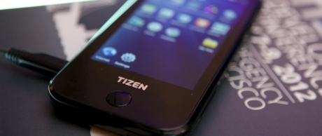 Samsung показа смартфон, работещ на Tizen