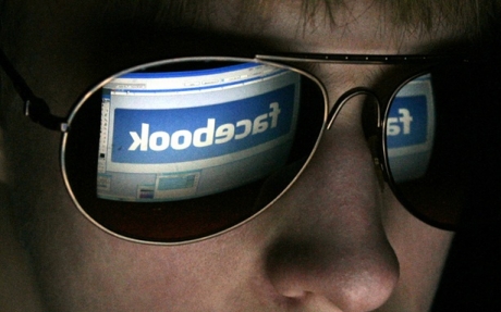 Пристрастени ли сме към Facebook?