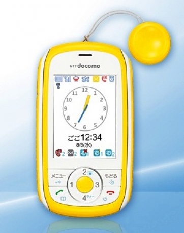 DoCoMo представиха водоустойчив детски смартфон с Android