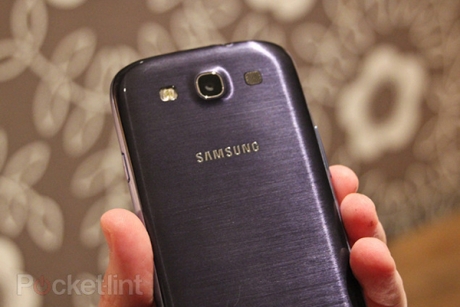 Samsung призна за проблемите с доставките на синия Samsung Galaxy S III