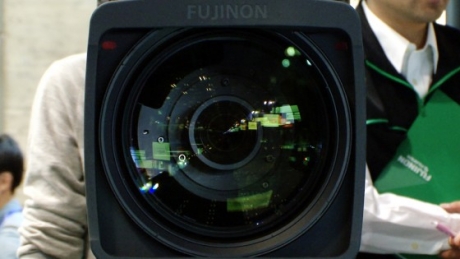 Fujifilm пускат обектив с 99-кратен зуум