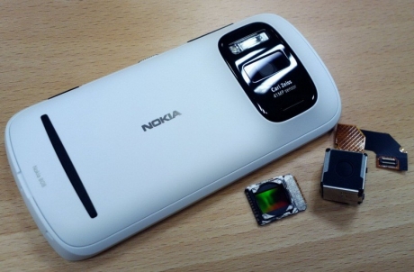 Nokia загуби топ-мениджъра си, отговарял за PureView