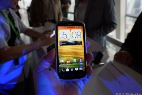 HTC представи смартфона One VX