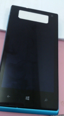 Изтекоха спецификациите и нови снимки на Huawei Ascend W1
