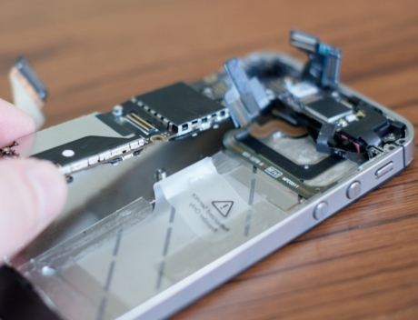 Apple няма да използва процесорите на Samsung
