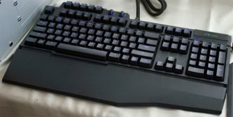 Gigabyte анонсира геймърската клавиатура Aivia Osmium