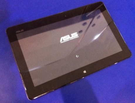 Asus подготвя таблета ME-400 с Windows 8