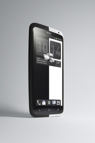 Двуцветния смартфон HTC One X Cushnie Et Ochs