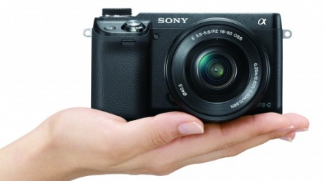 Sony въвеждат DSLR способности в компактния клас с NEX-6