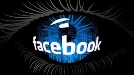 Талибани създават фалшиви профили на млади жени във Facebook – карат военните да издават тайни