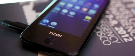 Samsung подготвя версия на Galaxy S III с платформата Tizen?