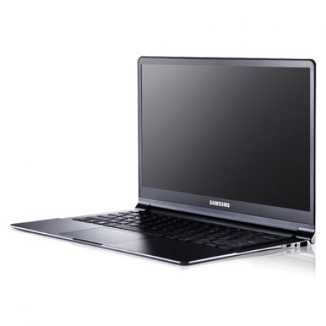 Samsung обновиха компютрите Series 9 с Full HD