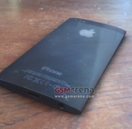 Apple iPhone 5S може да получи корпус с необичайна форма