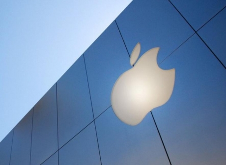 Пускането на iPhone 5S се забавя, а акциите на Apple падат