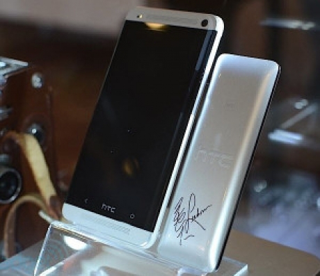 Анонсираха три смартфона HTC One за китайския пазар