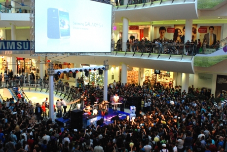 Samsung GALAXY S4 вече е на пазара в България