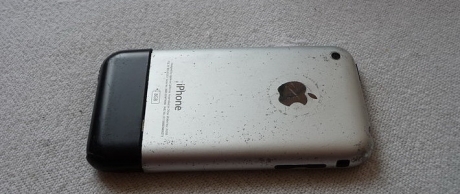 От 11 юни Apple официално признава първия iPhone за „остарял“