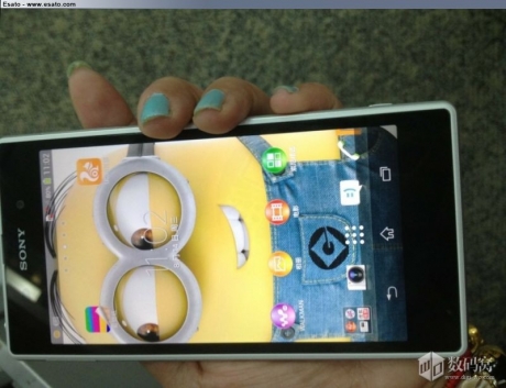 Sony Xperia i1 Honami редом с iPhone 5
