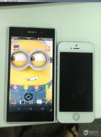 Sony Xperia i1 Honami редом с iPhone 5
