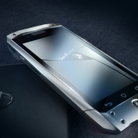 Tonino Lamborghini представи смартфона Antares
