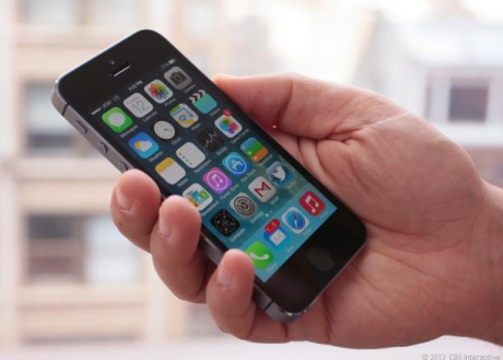 Apple преодоля проблемите с недостига на iPhone 5S