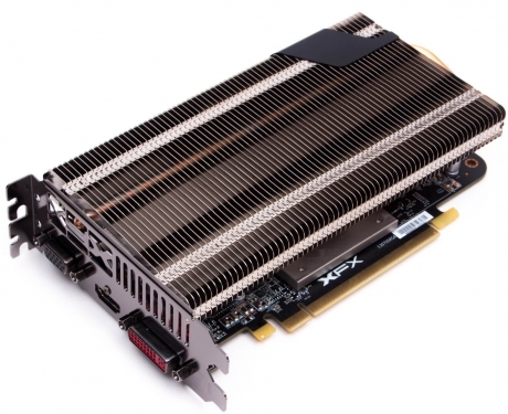 XFX предложи два адаптера от серията Radeon R7 200 Core Edition с пасивен охладител