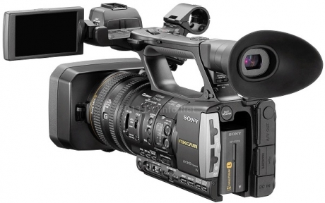 Sony представи професионалната видеокамера HXR-NX3
