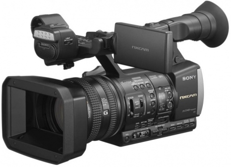 Sony представи професионалната видеокамера HXR-NX3