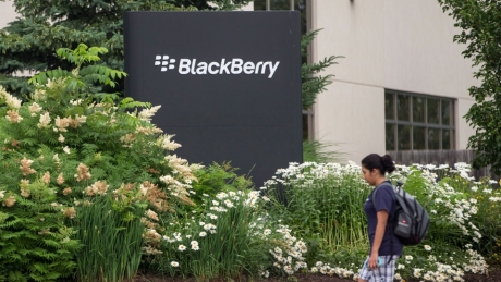 Още двама ръководители на BlackBerry ще напуснат компанията