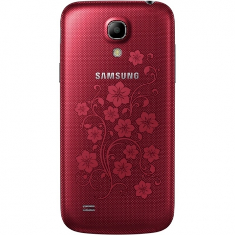 Samsung представи GALAXY S4 mini в стил La Fleur