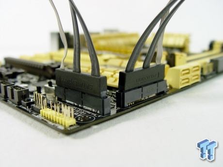 ASUS показа прототип на SATA-Express дънната платка Z87-Deluxe/SATA-Express