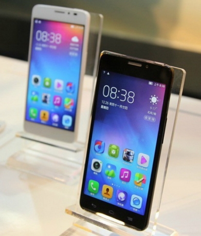 TCL представи своя най-нов смартфон Alcatel Idol X+