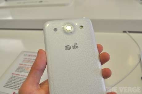 LG Optimus G Pro е първият смартфон, получил новия процесор на Qualcomm